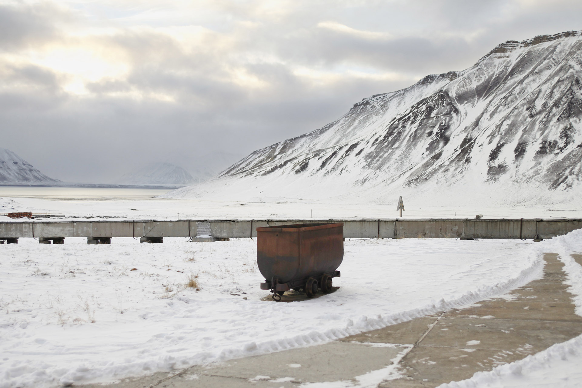 Pyramiden, Spitsbergen, Svalbard<br/>Impresión digital / Inject print