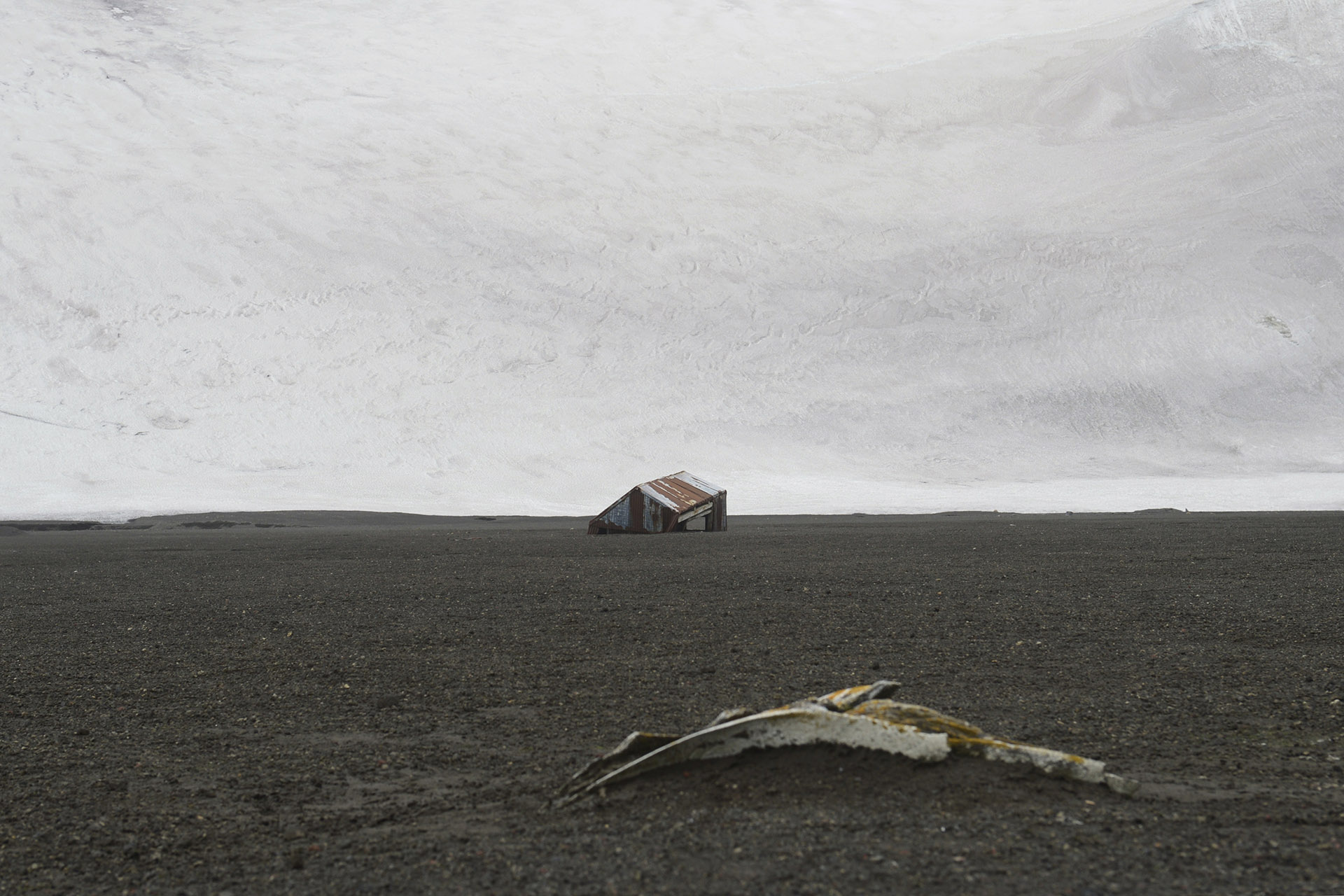 Deception Island, South Shetland Islands Archipelago, 2013<br/>Impresión digital / Inject print