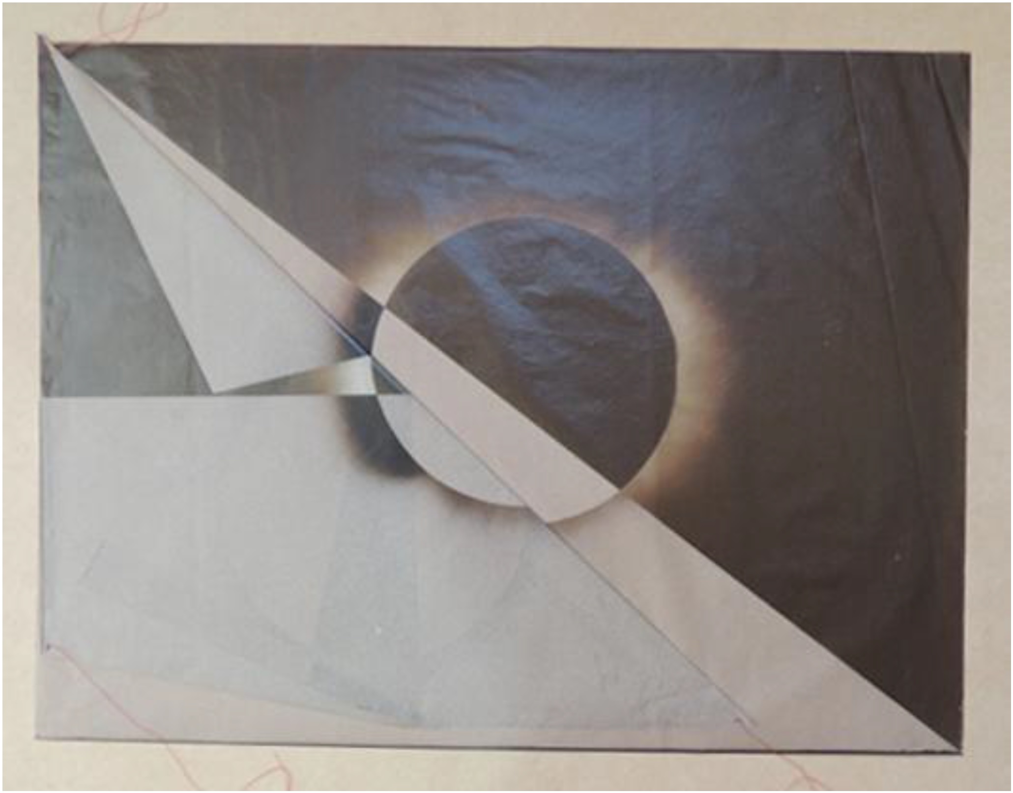 El Sol 1, 2016<br/>Impresión digital sobre papel cebolla / Inkjet print on onion paper