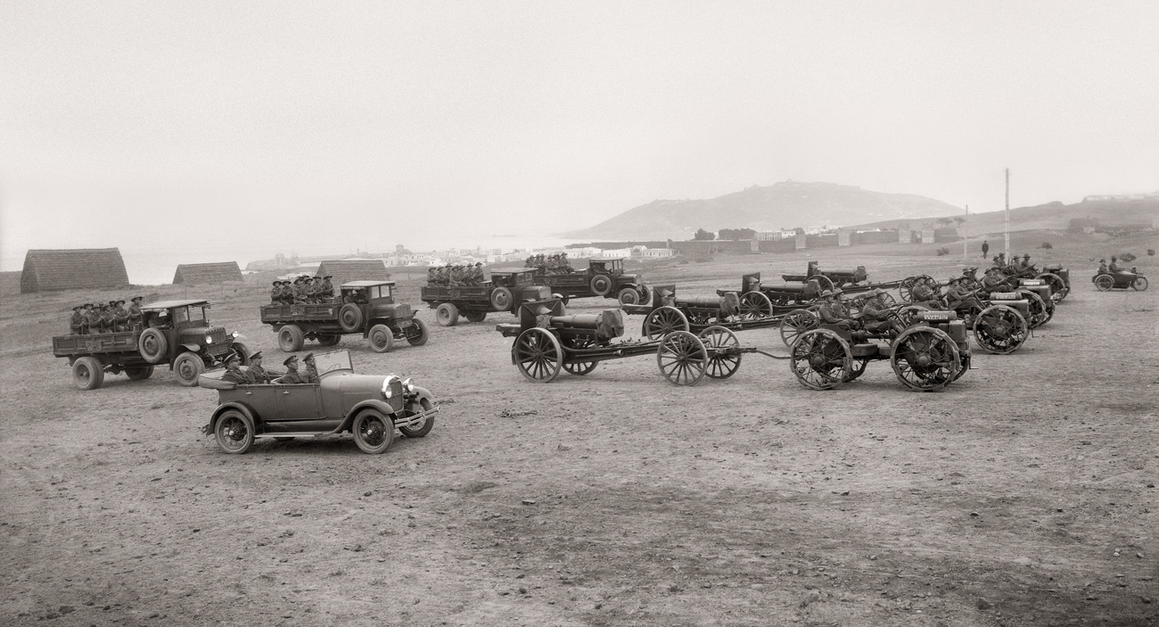 Maniobras militares en Loma Larga, artillería ATM. Ceuta, 1928<br/>Gelatina de plata / Silver gelatin