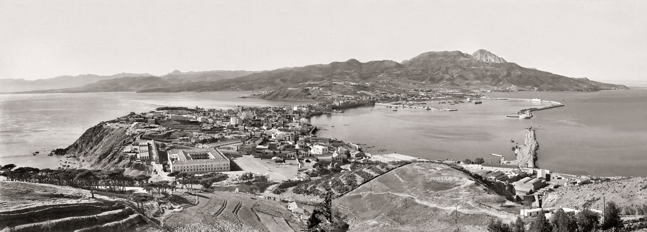 Vista panorámica de Ceuta desde el Monte Hacho, 1927.<br/>Gelatina de plata / Silver gelatin