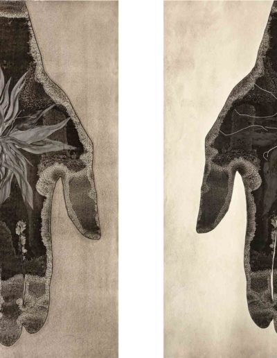 Mis manos flor, 2015. Díptico<br/>Tinta china e hilo sobre papel. 140 x 200 cm