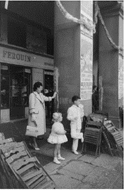 Plaza Mayor. Madrid,1964<br/>Gelatina al clorobromuro de plata con tratamiento de archivo al selenio / Silver gelatine with archival selenium treatment